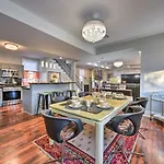 Charming New Orleans Home With Gazebos!
